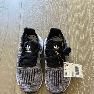 Adidas Swift Run I Kids Black and Gray Sneakers